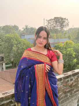 DivyaSnp, 21, Singapore