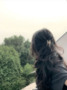 Tokurika, 18, India