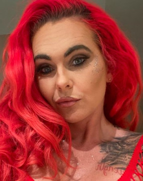 Roxi James, 28, United States