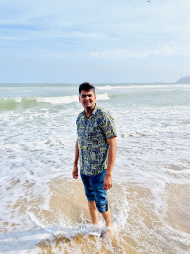 Avi, 31, India