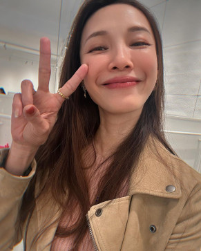 Charlotte, 38, United States