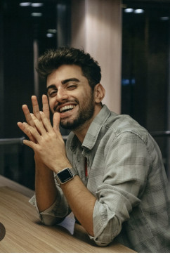 Mt Bad, 21, India