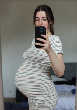 Val, 28, New Zealand