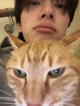 HHan, 19, South Korea