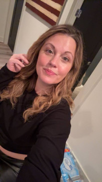 Flora Ana, 34, United States