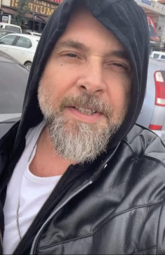 Tyson Packer, 60, Portugal