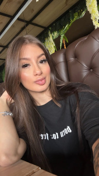 Alisha, 30, United States