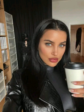 Mistress Amelie, 34, United States