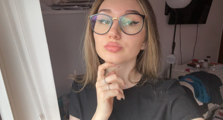 Tracey Amber, 28, United States