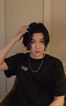 Min Yoongi, 33, Germany