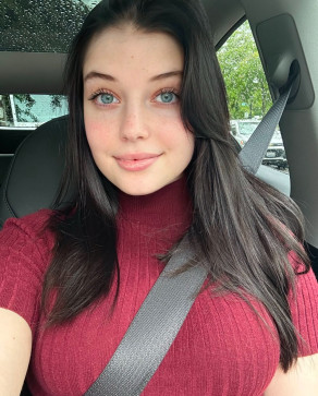 Roze, 27, United States