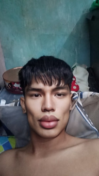 Jericho Rojo, 22, Philippines