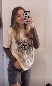 Ella0412884, 20, United Kingdom