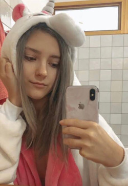 Mary Campbell, 31, United States