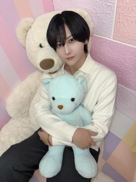 Ayong Yurumi, 27, South Korea