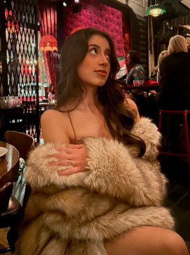 Saniya, 18, India