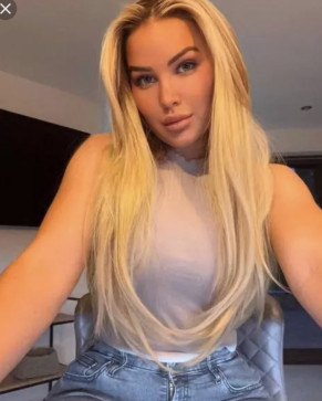 Ara Bella, 27, United States