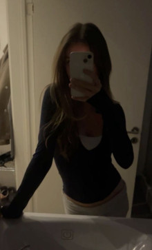 Emii09x, 18, Netherlands