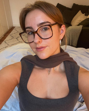 Amelia, 34, Philippines