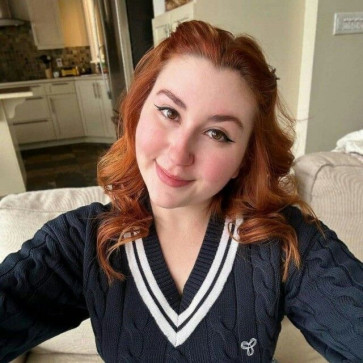 Sandra, 27, United States