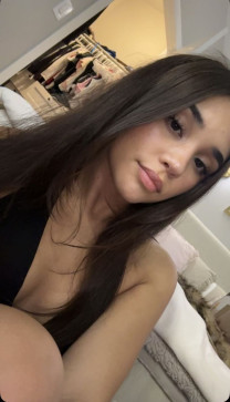 Katey May, 19, Canada