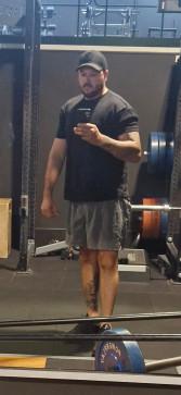 Breazy, 39, Australia