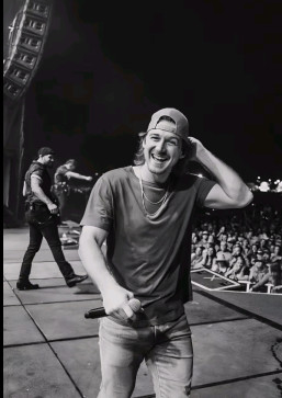 Morganwallen, 45, United States