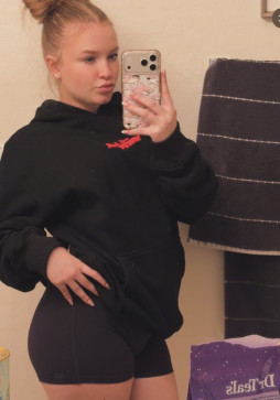 Ameliaedwin, 26, United States