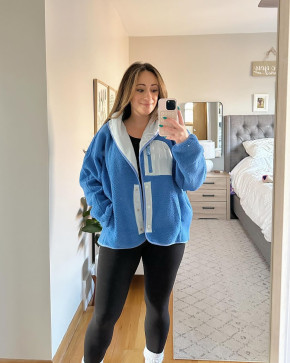 Sandra, 40, United States