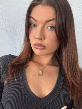 Demi Piatt200, 29, United States