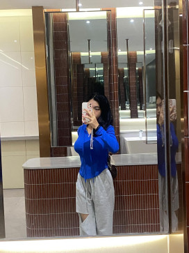 Elle, 19, Philippines