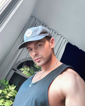 Alexander, 35, Mexico