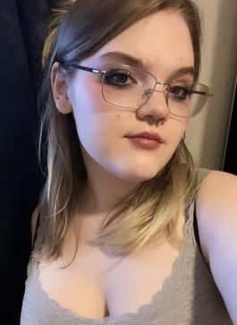 Leaf NB, 20, Iceland