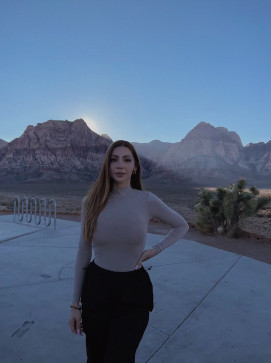 Venus, 35, United States