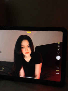 Ari, 24