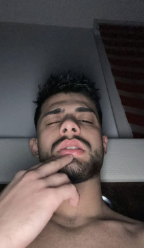 Kas Maks, 21, Albania