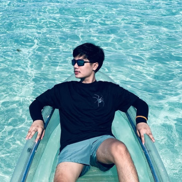 Lorenz, 18, Philippines