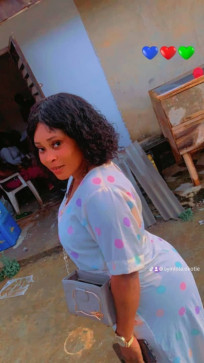 Ella, 30, United States