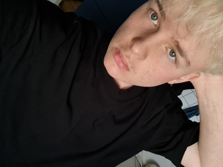 Marek Schneider, 18, Germany