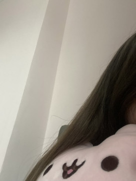 Ellie, 18, Azerbaijan