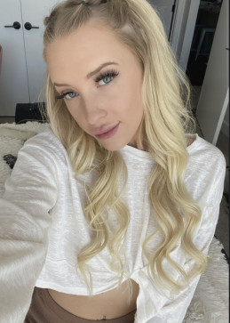 Marilyn Johnson, 23, United States