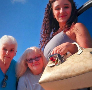 Ellen, 39, United States