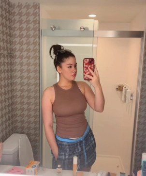 Nina, 25, United States