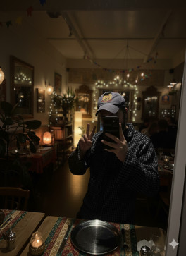 Improfsnape, 26, India