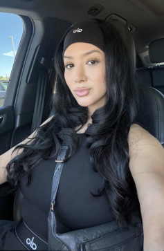 Brenda, 27, United States