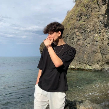 Chris, 18, United States