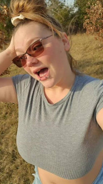 Laura, 38, United States