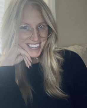 Emilylarsen, 33, United States
