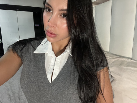 Destiny Viner, 28, United States