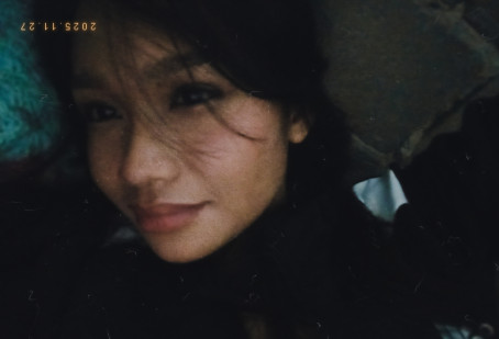 Kitkat, 18, Philippines